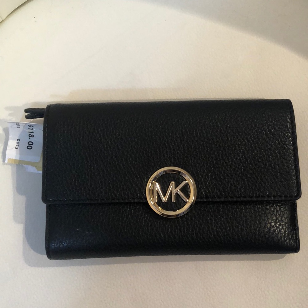 Michael Kors wallet brand new.